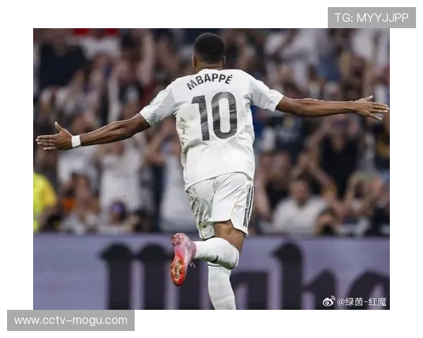 姆巴佩伯纳乌点射破门后指天庆祝,致敬患病儿童 姆巴佩伯纳乌点射破门后指天庆祝,致敬患病儿童